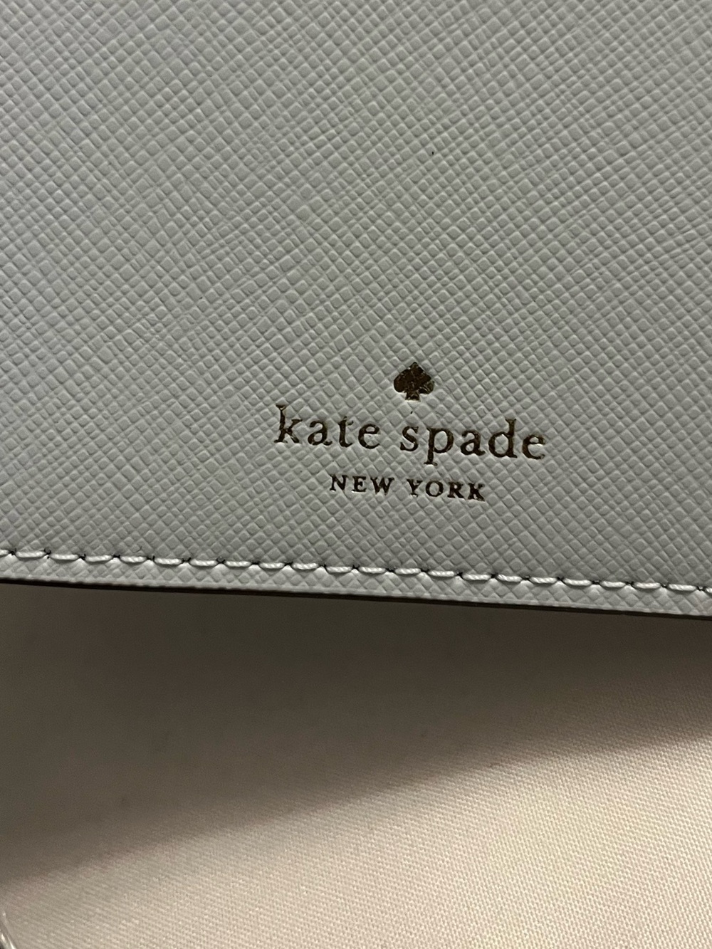 Kate Spade Women's Light Gray Saffiano Crossbody Bag Set. New With Tags. - Picture 7 of 8